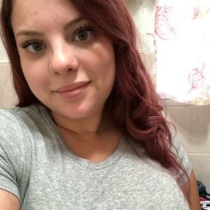 Meet your Posher, Demi